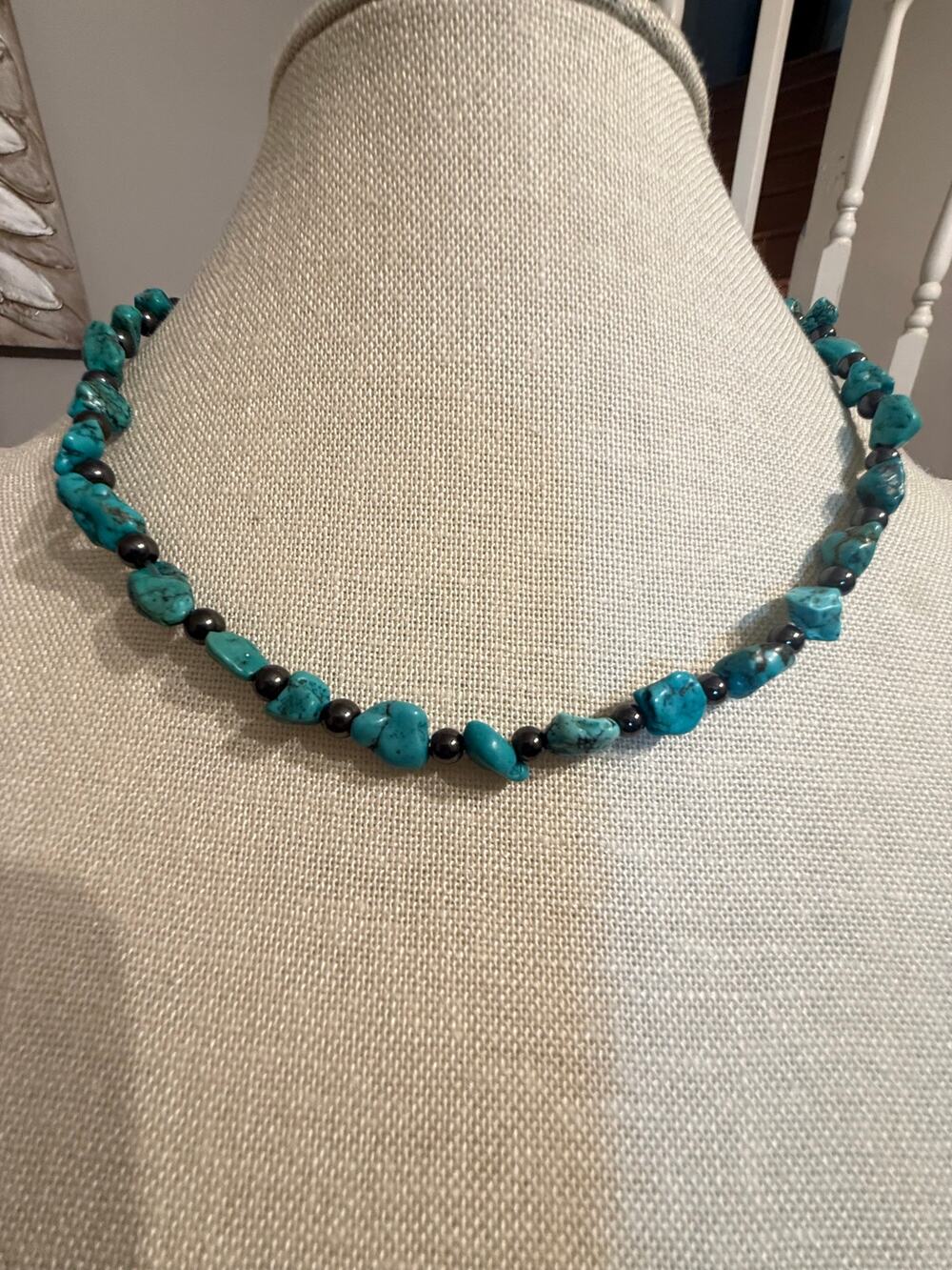 Vintage Turquoise Style Beaded Necklace 17.5” Magnetic Clasp